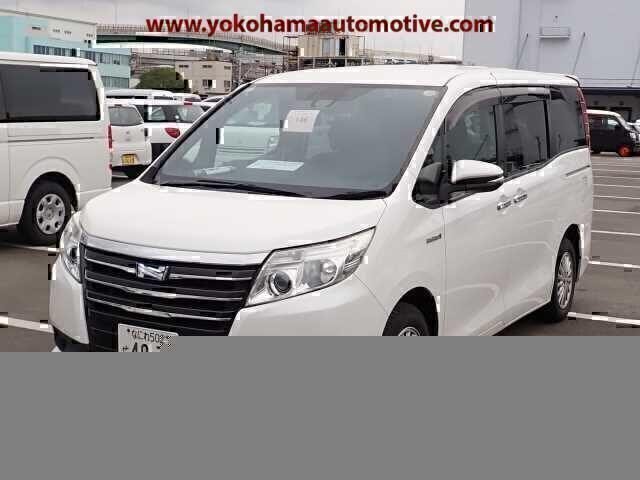 Toyota Noah  '2016